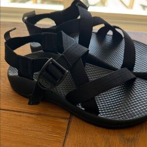 Kids Chaco Black Adventure Sandals size 3